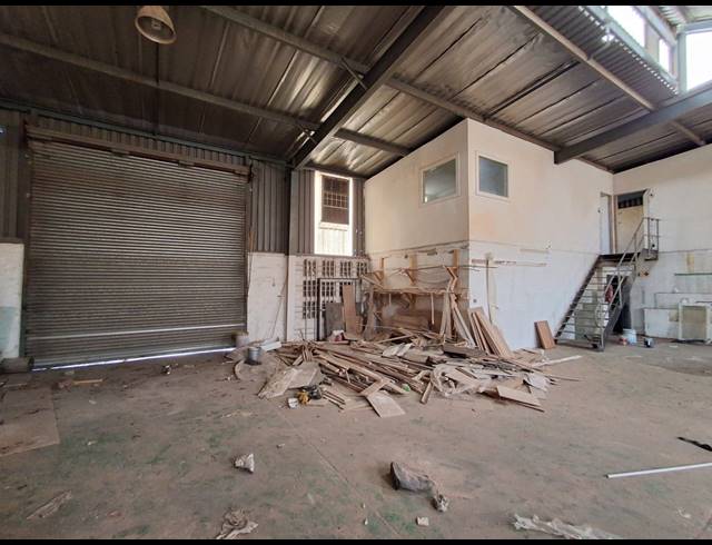 928M² WAREHOUSE TO LET IN DENVER